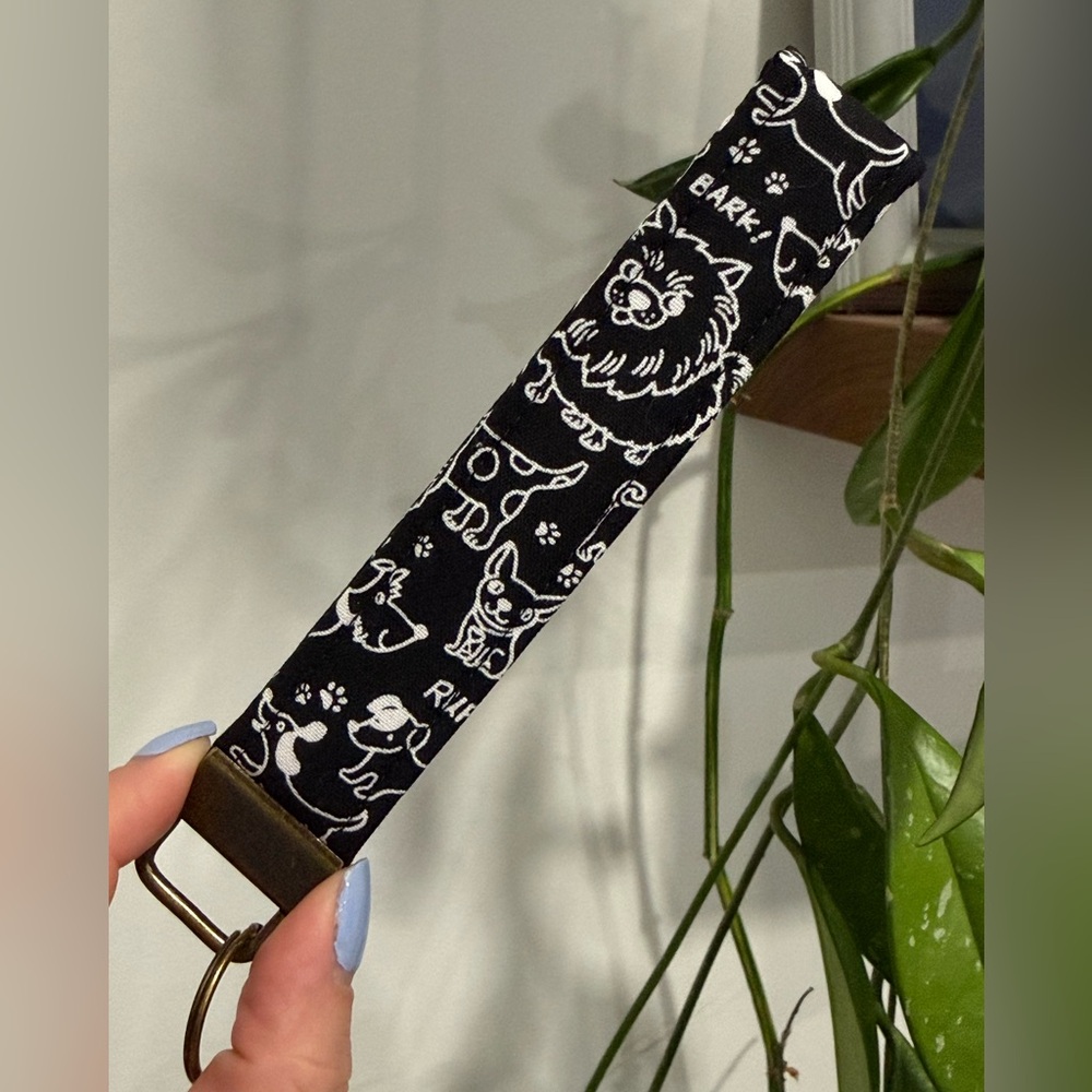 Black and White Dog Print Keychain